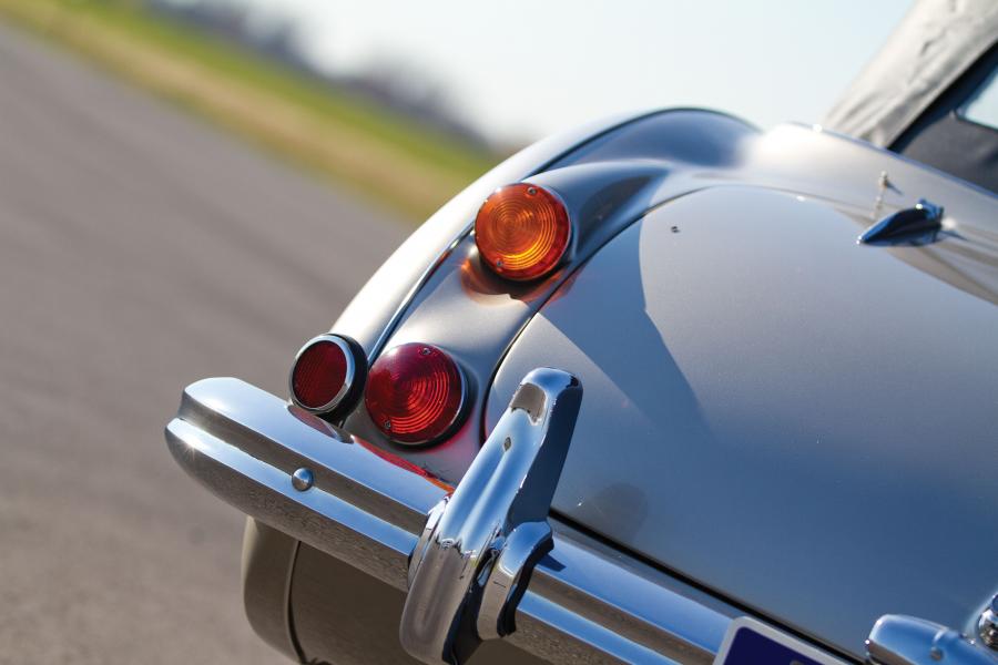 Детали экстерьера Austin-Healey 3000 (Mk III) 1967 года  (фото 10 из 55)